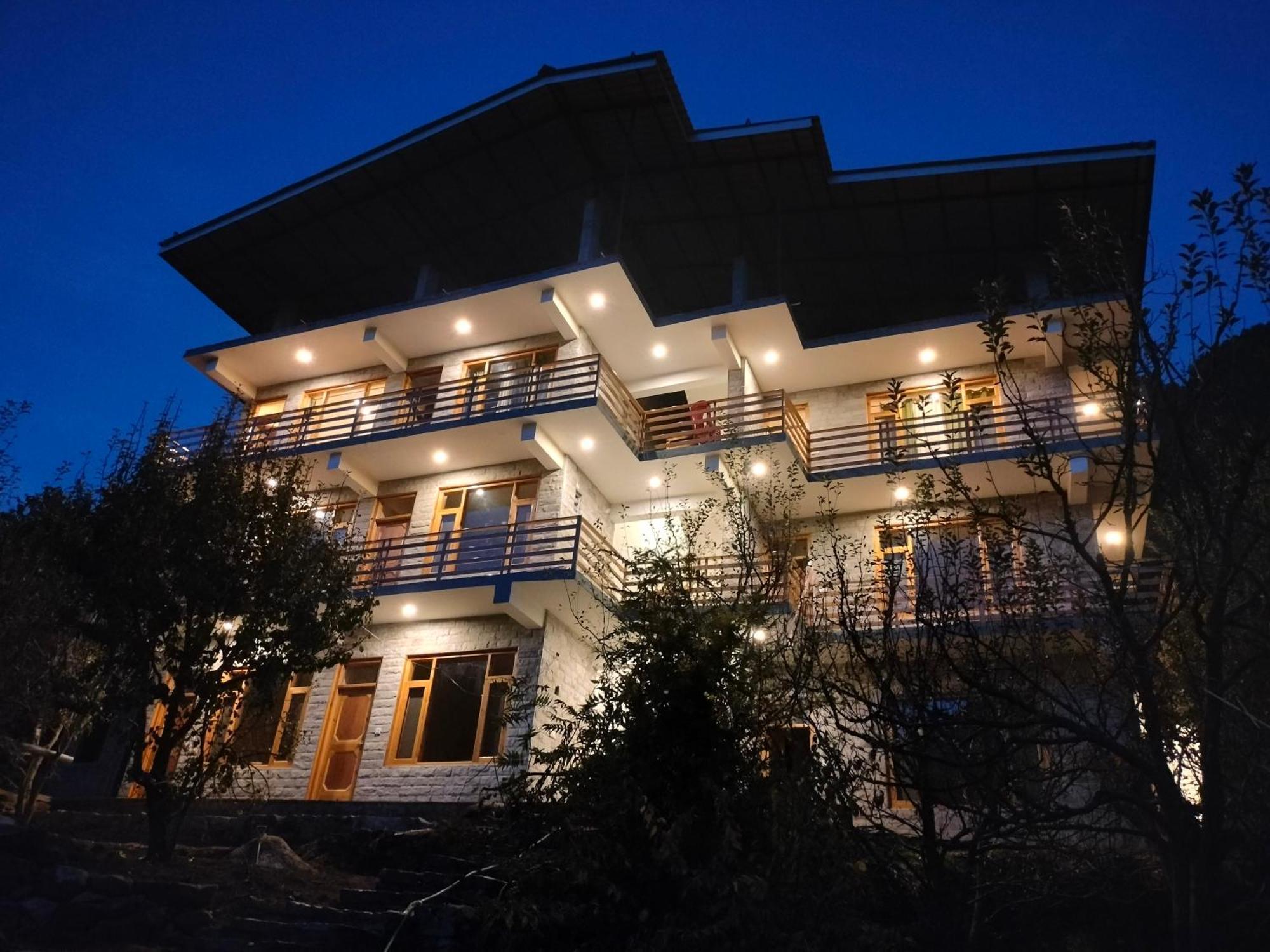 Lotus Retreat Villa - Manali (Himachal Pradesh) — Photos 2